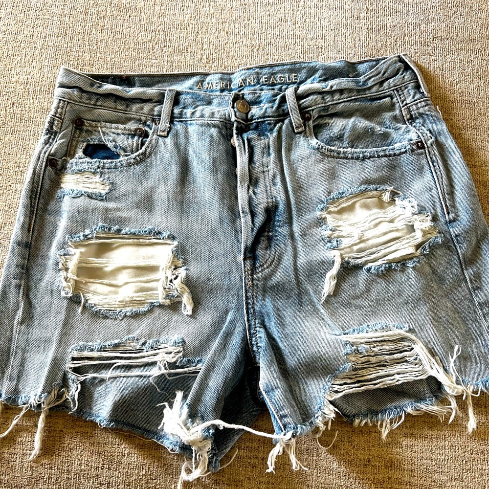 American Eagle 90s BOYFRIEND SHORT
